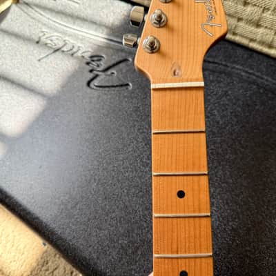 Fender Professional II Roasted Maple Stratocaster Neck (2024) with Fender Locking Tuners image 3
