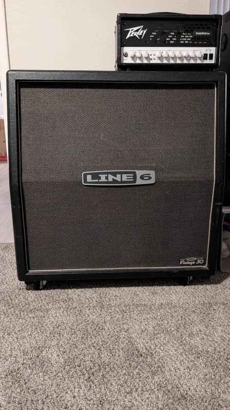 Line 6 412VS-T 4x12" Angled Guitar Speaker Cabinet 2007 - 2016 - Black