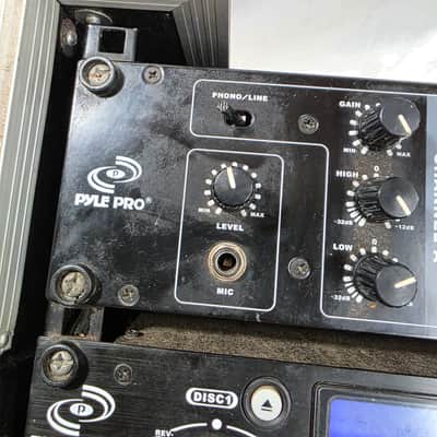 Pyle Pro PDJ1KT Dual CD Player & 2-Channel DJ Mixer in Road Case image 6