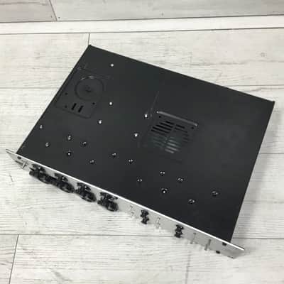 Behringer Tube UltraGain T1953 Microphone PreAmp Rack image 5