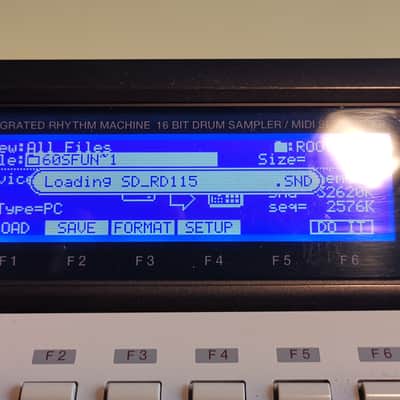 Akai MPC2000XL – 32 MB RAM – CF Drive Excellent Condition – Classic MPC Groove image 2