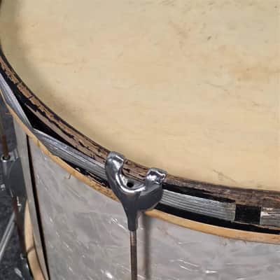 Used Vintage Gretsch Round Badge Bass Drum 22x14 White Marine Pearl - Fair image 8