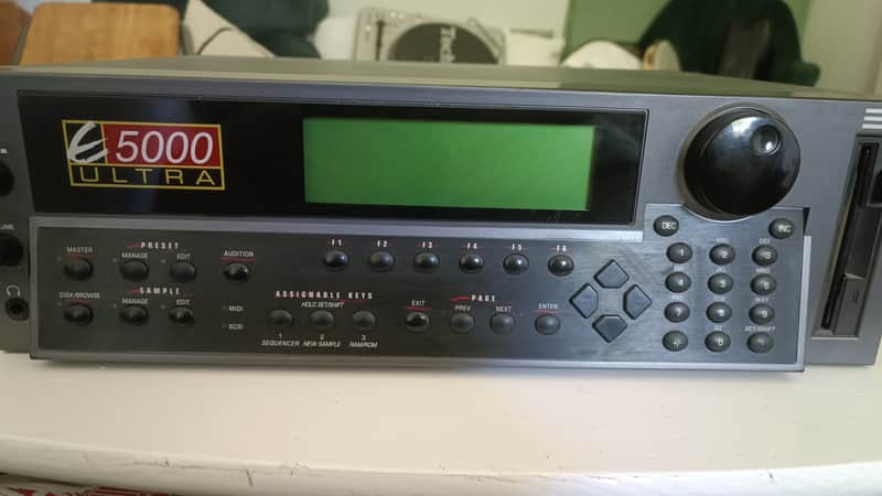 E-MU Systems E5000 Ultra Rackmount 64-Voice Sampler Workstation 1999 - Black Bild 1