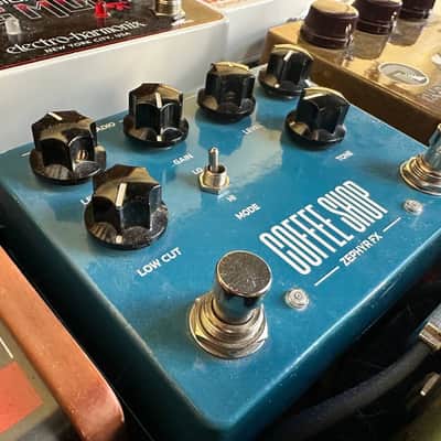 Zephyr FX (Coffeeshop) Lo-Fi Radio + Imperial War 2021 - Blue image 5