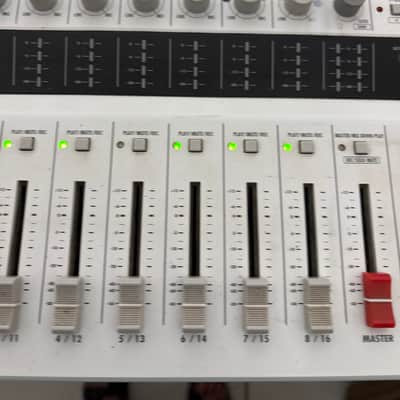 Zoom R16 USB Audio Interface / Digital Multitrack Recorder / Control Surface 2010s - White Bild 4