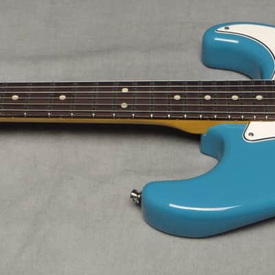 Fender Ltd Ed Custom Deluxe Stratocaster Taos Turquoise image 4