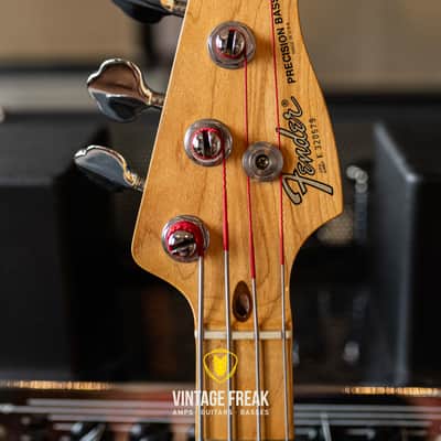 Fender Elite 2 Precision Bass 1984 - Stratoburst image 10