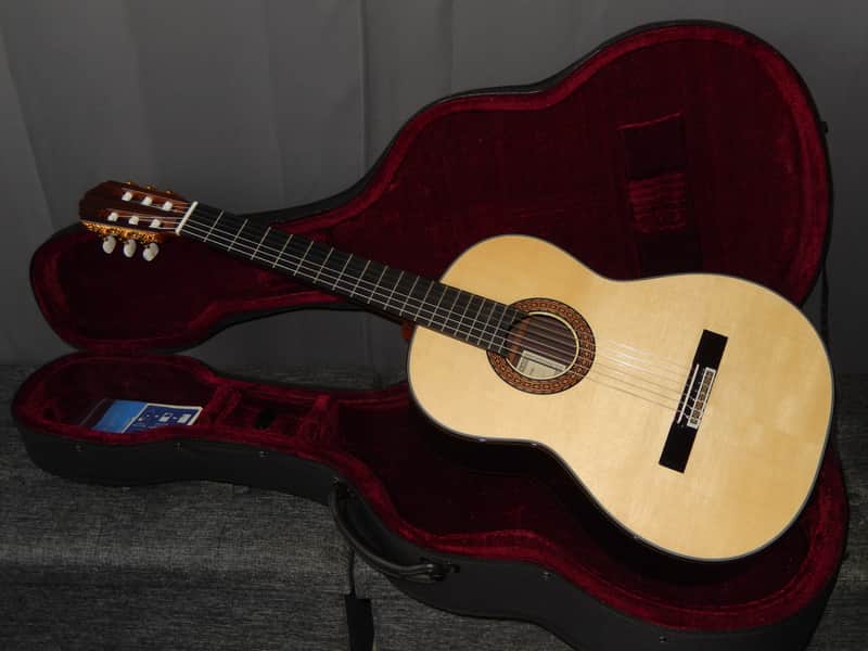 TAKAMINE No200FH 2022 - SWEET & POWERFUL CLASSICAL GUITAR -  ALL SOLID WOODS image 1