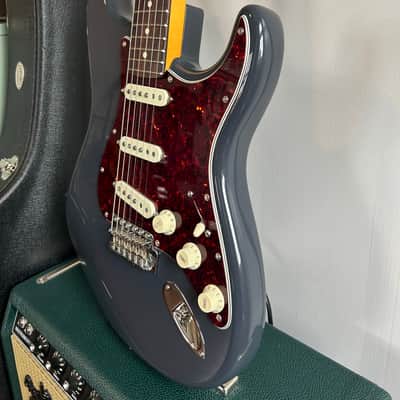 Fender American Professional Classic Stratocaster 2025 - Present - Faded Black image 3