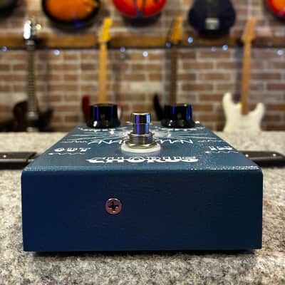 Analogman Chorus - Present - Blue image 8