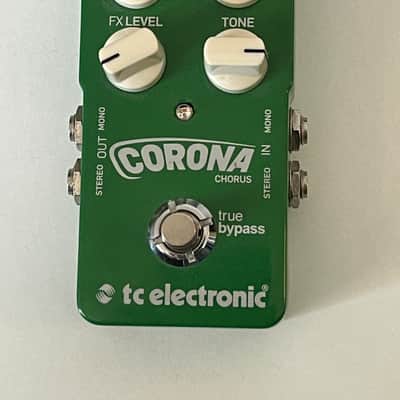 TC Electronic Corona Chorus 2011 - Present - Green image 1
