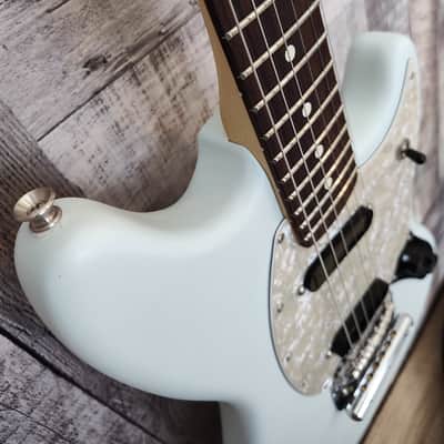 Fender American Performer Mustang with Rosewood Fretboard 2022 - Satin Sonic Blue image 7