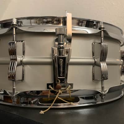 Ludwig No. 404 Acrolite 5x14" 8-Lug Aluminum Snare Drum with Pointed Blue/Olive Badge 1969 - 1979 - Matte Aluminum image 2