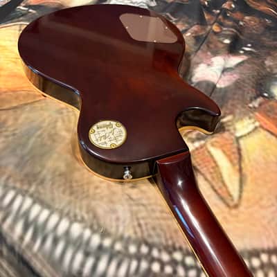 FANCY 💃! 2026 Gibson Custom Shop '76 Les Paul Deluxe Reissue Rocket Red Sparkle Top VOS Limited Edition LE 1976 Standard Norlin Era Mini Humbuckers Maple Neck Sandwich Body Construction ABR-1 Bridge Chrome Hardware Cream Plastics Brown Walnut Body image 18
