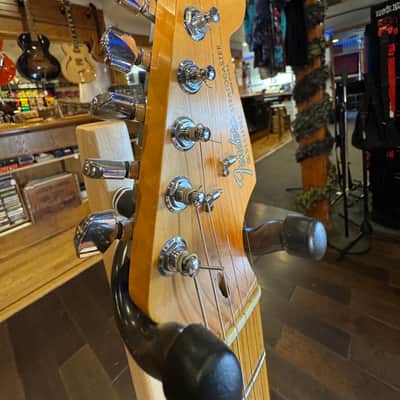 Fender Stratocaster image 6