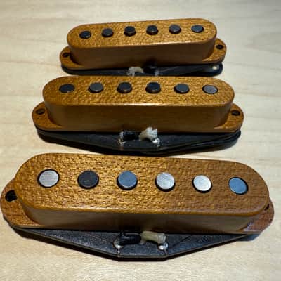 Strat single coil wood pickup cover set image 1