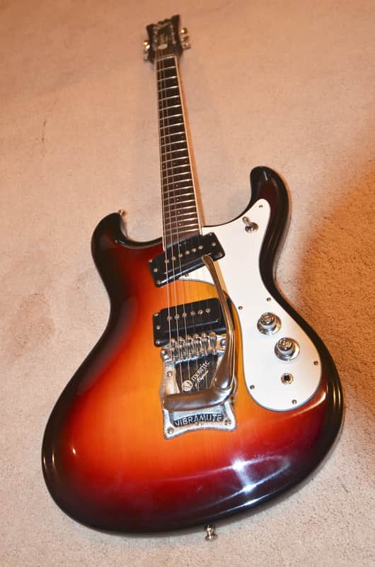 Mosrite Ventures Model  (RARE)  SIGNED & DATED by SEMI MOSLEY.  MINT !! image 1