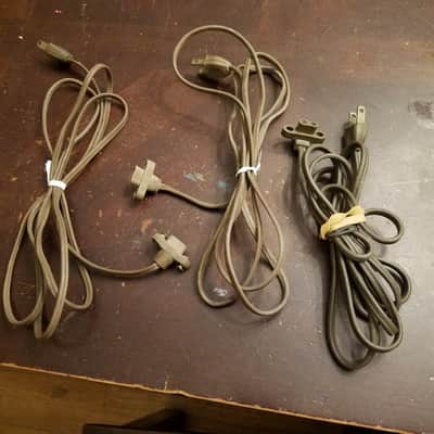 One (1) Phalo Viking Electric Disconnect Plug Power Cord Cable Non-polarized Rounded Rectangle 1958 image 2