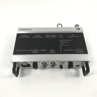 Native Instruments AUDIO 8 DJ Black Interface Audio Interface image 3