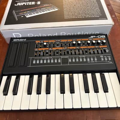 Roland JP-08 Boutique Series Synthesizer Module with K-25m Keyboard 2015 - Present - Black
