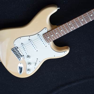 Fender American Standard Stratocaster made in USA 2008*all original/one owner*very fine guitar that sounds/plays/looks really great*nicely aged olympic white*frets are 100%* image 7