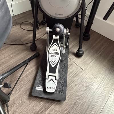 Roland VQD106 V-Drum Kit with Mesh Pads (with module) 2024 - Present - Black image 2
