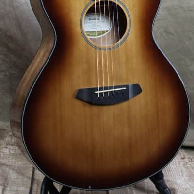 Breedlove Discovery Concert SB Acoustic Guitar w/OGB - 2019 image 2