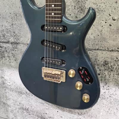 Blitz by Aria Pro II 'Leopard' BLP-450 Honeyburst 2016 | Reverb Canada