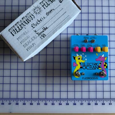 Fuzzrocious Electric Ocean MINT - Light Blue image 4