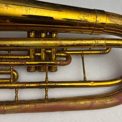 King 1124 Ultimate Marching Baritone Bb Brass Horn w/ Original Case & Accessories – Plays Great image 4