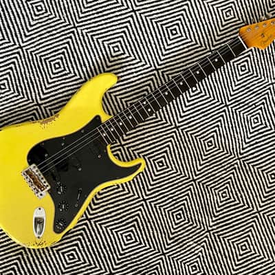 Fender Custom Shop '63 Stratocaster / Graffiti Yellow over Black Relic / Musikhaus Hermann MBD image 2