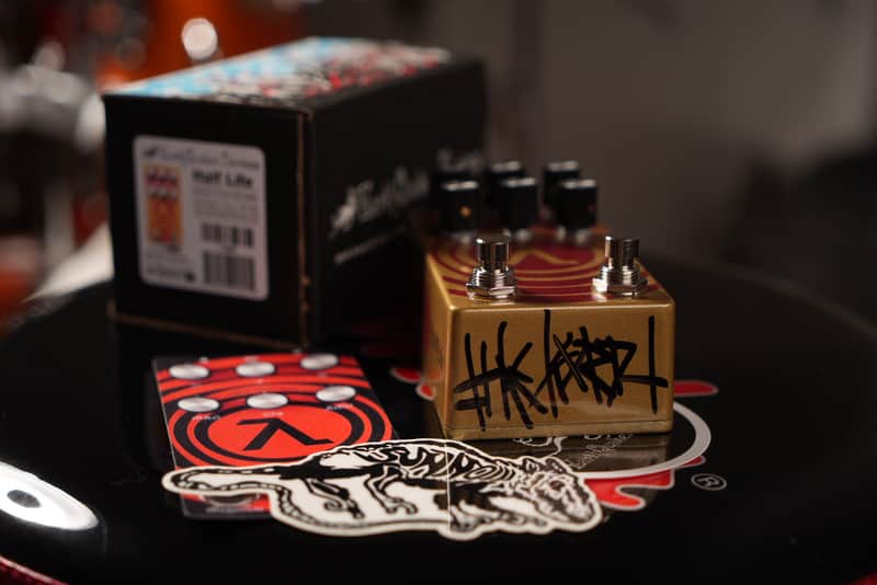 EarthQuaker Devices Sunn O))) HalfLife Octave Distortion + Booster