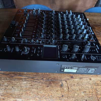 Pioneer DJM-V10 - Excellent condition, boxed image 6