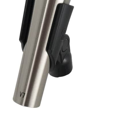 Se Electronics V7 NI-25AE 25th Anniversary Brushed Nickel Handheld Microphone image 5