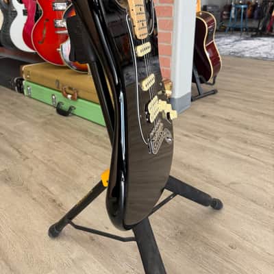 Fender American Performer Stratocaster HSS with Maple Fretboard 2018 - Present - Black image 4