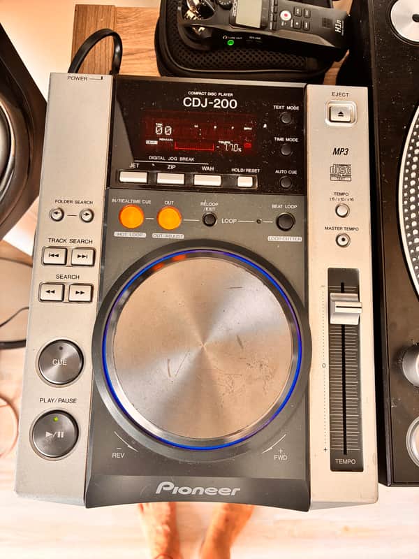 Pioneer CDJ-200