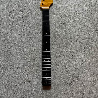 Unbranded Vintage Tint Flame Maple Neck 2026 - Vintage Tint image 3