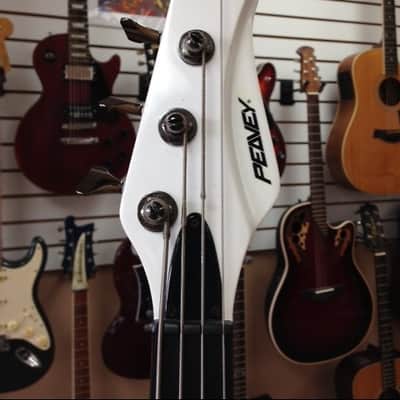 Peavey Midi Bass  White image 5