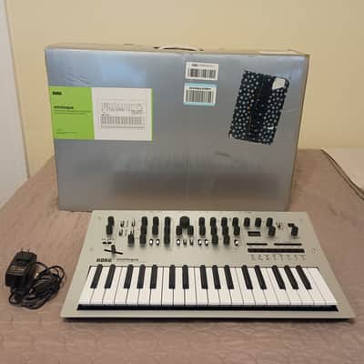 Korg Minilogue 4-Voice Polyphonic Analog Synthesizer 2016 - Present - Silver