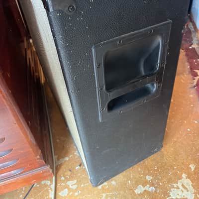 Fender Bassman 410 Neo 500-Watt 4x10" Bass Speaker Cabinet 2012 - Present - Black image 5
