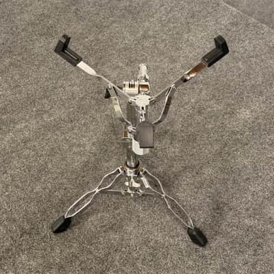 Used DW 9000 Snare Drum Stand - Very Good image 7