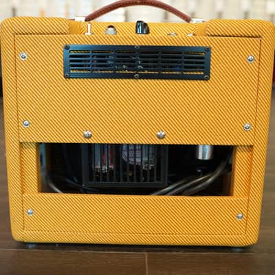 Fender '57 Custom Champ 2-Channel 5-Watt 1x8" Guitar Combo 2016 - Present - Lacquered Tweed image 9