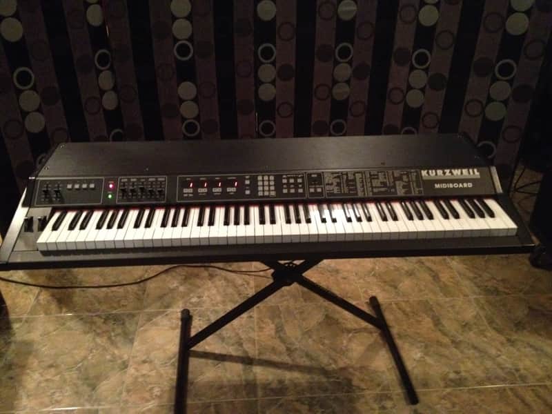 Kurzweil MIDIBoard 88-Key MIDI Controller image 1