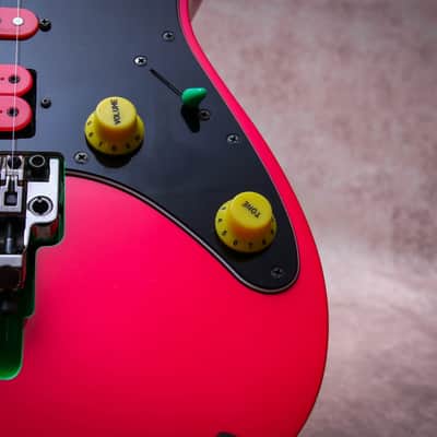IBANEZ MIJ JEM777-SK Limited Edition 30th Anniversary Steve Vai Signature "Shocking Pink + Maple" (2017) image 9