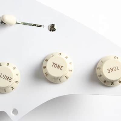 2001 Vintage Fender Stratocaster '57 1957 AVRI American Reissue Loaded PICKGUARD USA Strat image 5