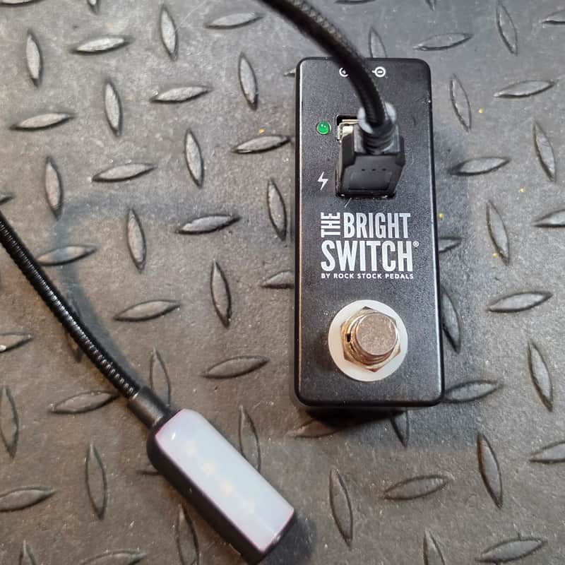 Rock Stock The Bright Switch USB Utility Pedalboard Light/Charger