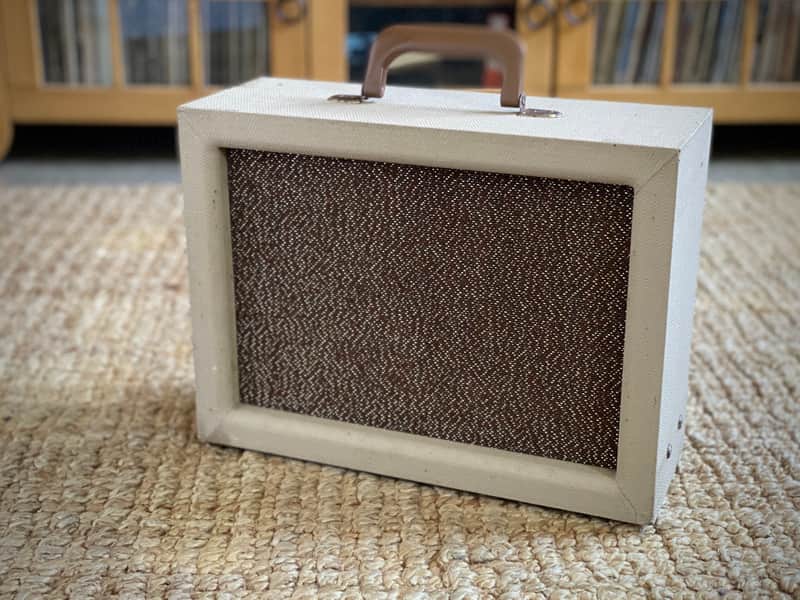 Airline 62-9031 1965 Cream/Gold image 1