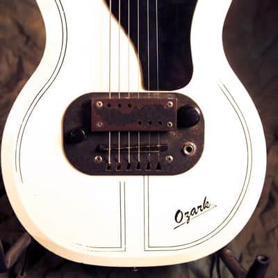 Supro Ozark 1952 White image 3