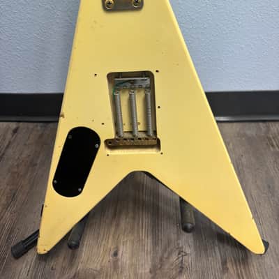 Aria Pro II XX Deluxe V Shape Yngwie Inspired added Gibson Pickup - Off white image 14