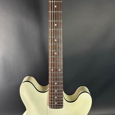 Used Fender Tom Delonge Starcaster Satin Olympic White TSU20329 image 4